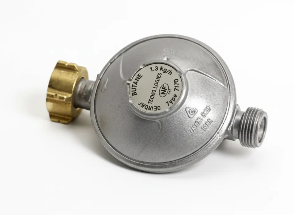 le-parfait-d-tendeur-butane-28-mbar-pour-bouteille-13-kg-nf-en-16129-s-curit-sur image 1