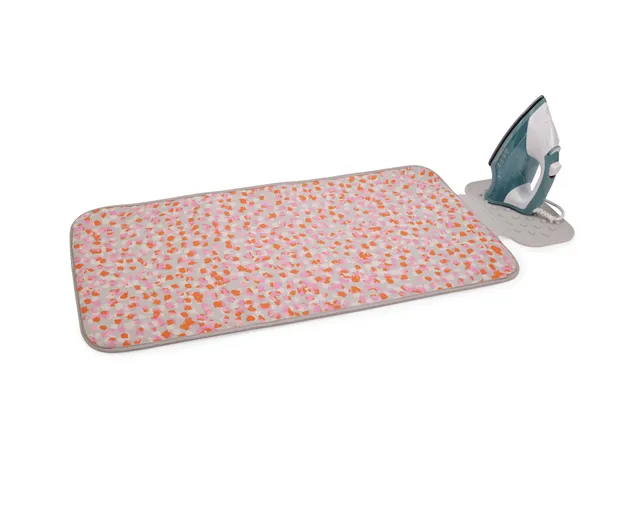 joseph-joseph-swift-tapis-de-repassage-pliable-90x47-cm-technologie-driplock-rep image 1