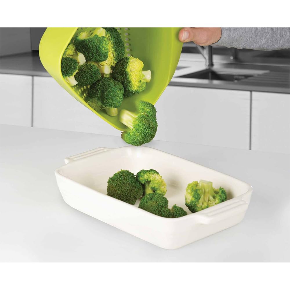 joseph-joseph-passoire-carr-e-gouttoir-verte-poign-e-verticale-ergonomique-bec-v image 5