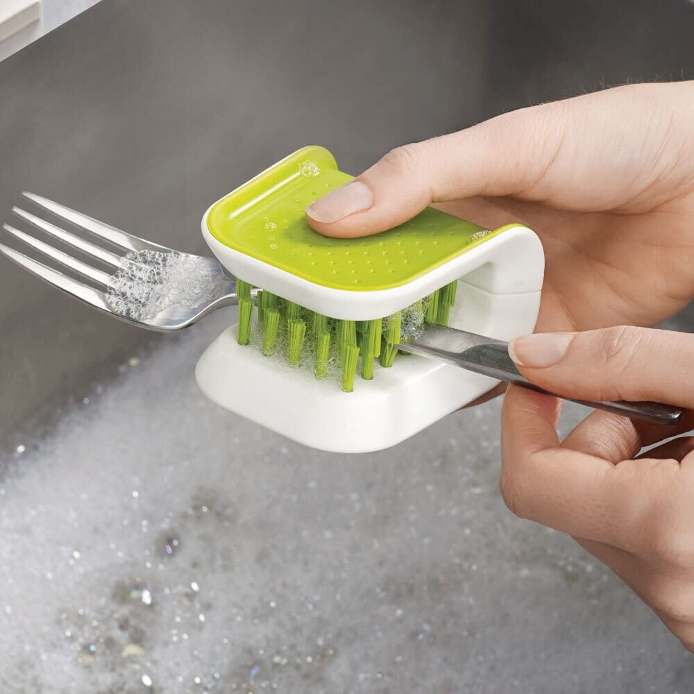 joseph-joseph-bladebrush-brosse-de-nettoyage-main-pour-couteaux-et-couverts-desi image 4