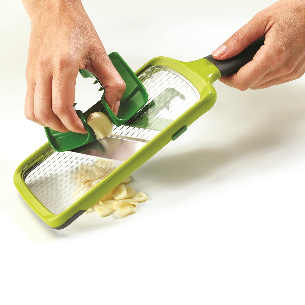 joseph-joseph-multi-grip-mandoline-de-cuisine-coupe-l-gumes-r-glable-3-paisseurs image 5