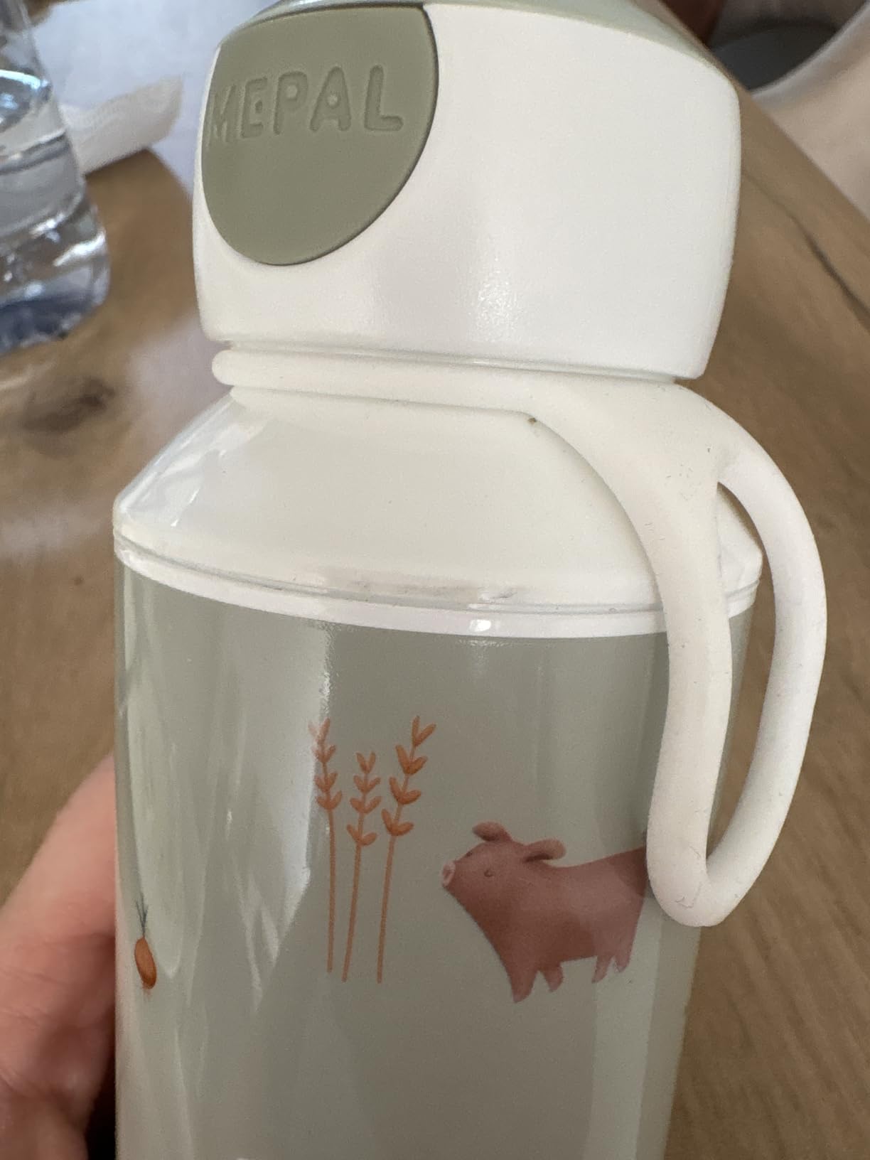 Bonne gourde mais l'ouverture demande de la force