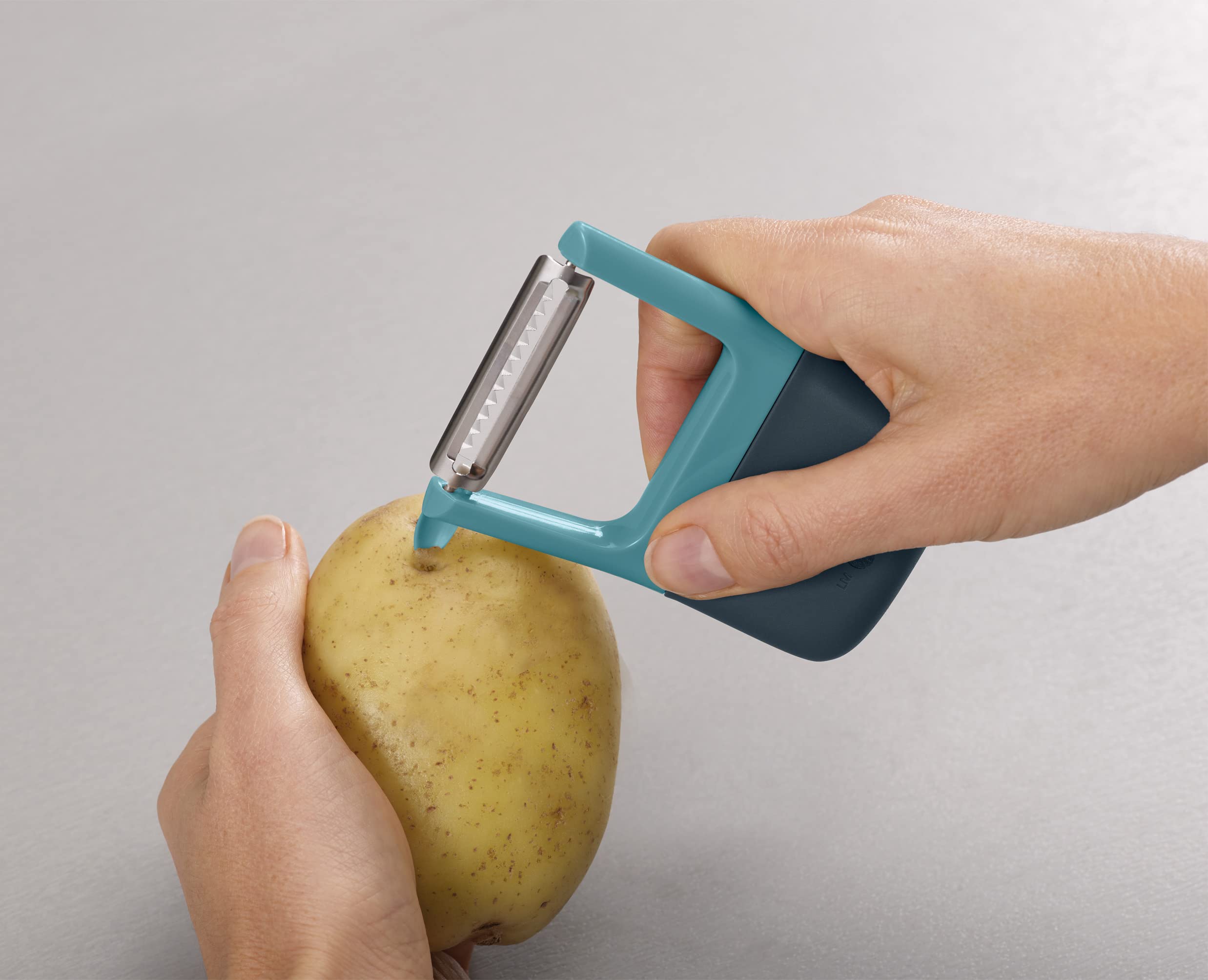 joseph-joseph-duo-plucheur-l-gumes-julienne-ergonomique-en-acier-inoxydable-avec image 4