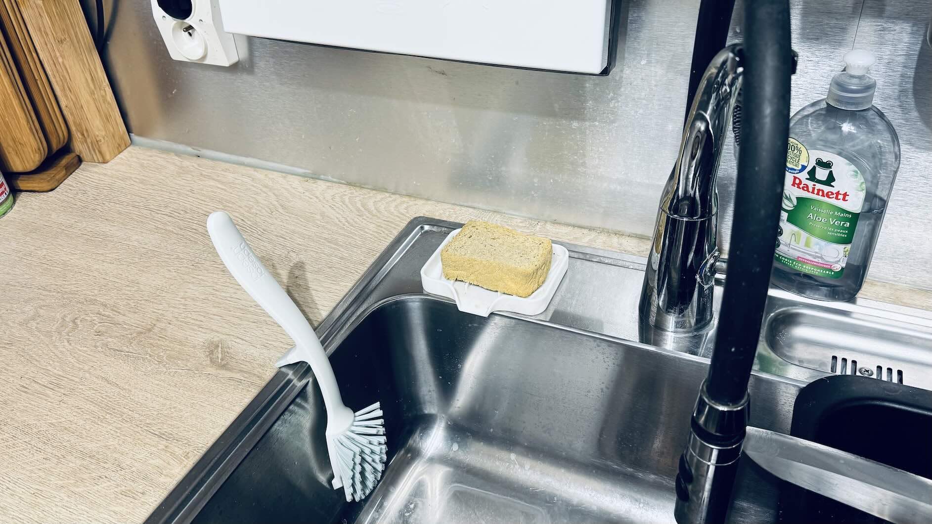 Fini la brosse qui traîne