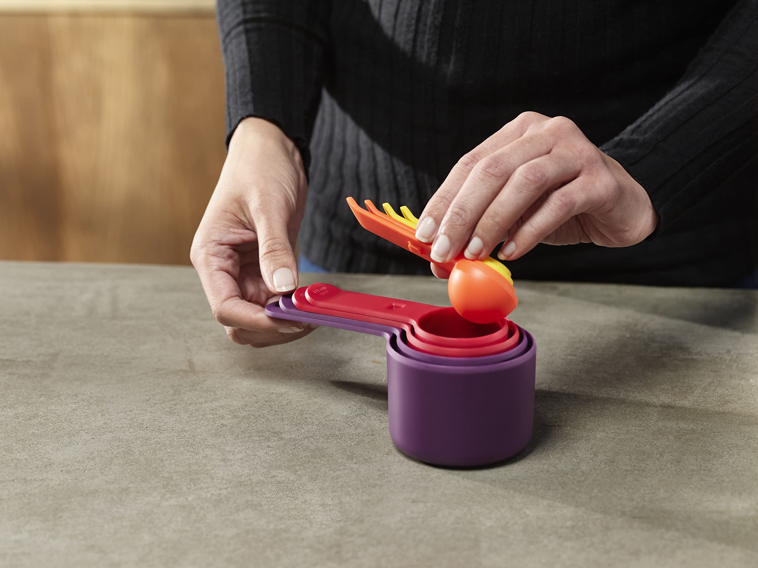 joseph-joseph-nest-8-ensemble-8-tasses-et-cuill-res-doseuses-empilables-graduati image 3