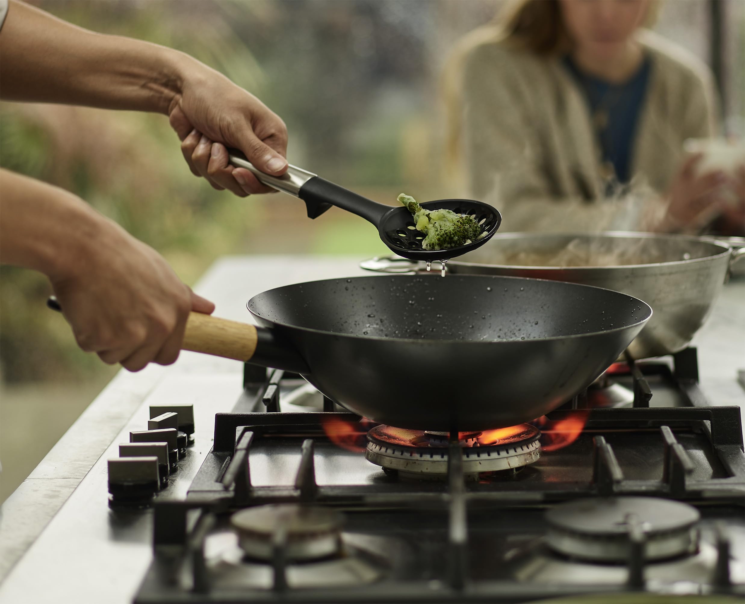 joseph-joseph-elevate-fusion-set-de-5-ustensiles-de-cuisine-en-silicone-r-sistan image 6
