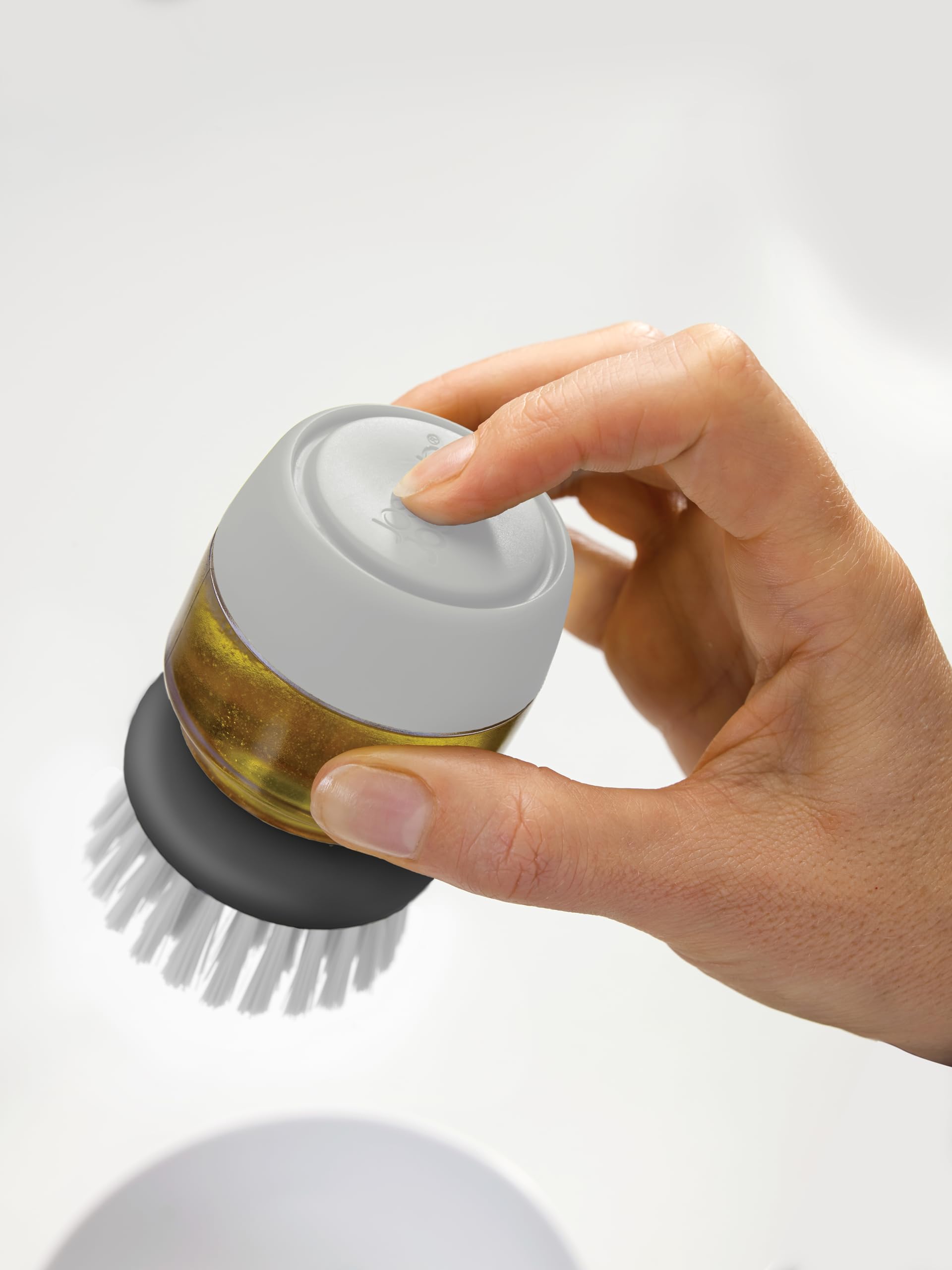 joseph-joseph-palm-scrub-brosse-vaisselle-avec-r-servoir-liquide-vaisselle-doseu image 5