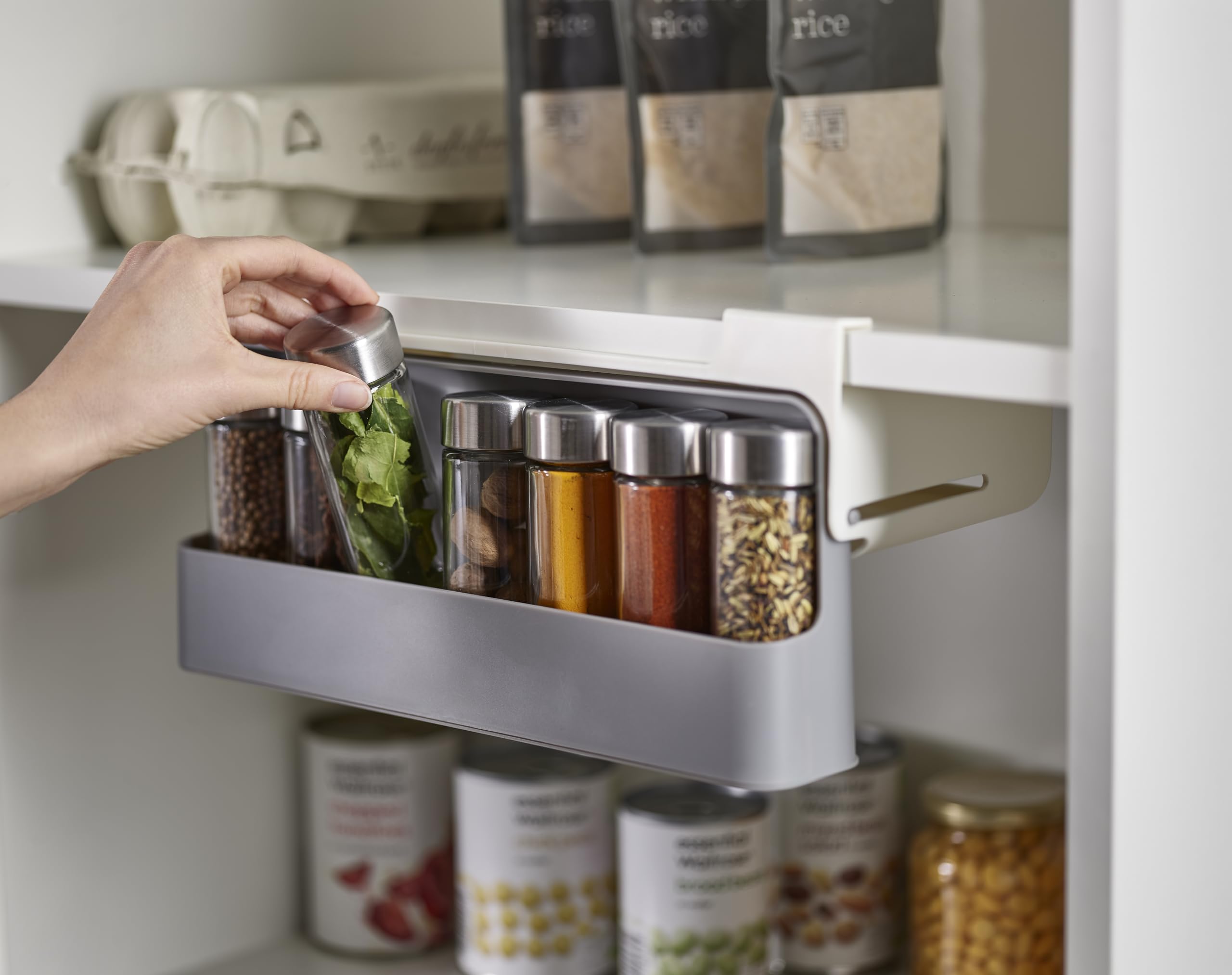 joseph-joseph-cupboardstore-porte-pices-extractible-fixer-sous-l-tag-re-du-placa image 5