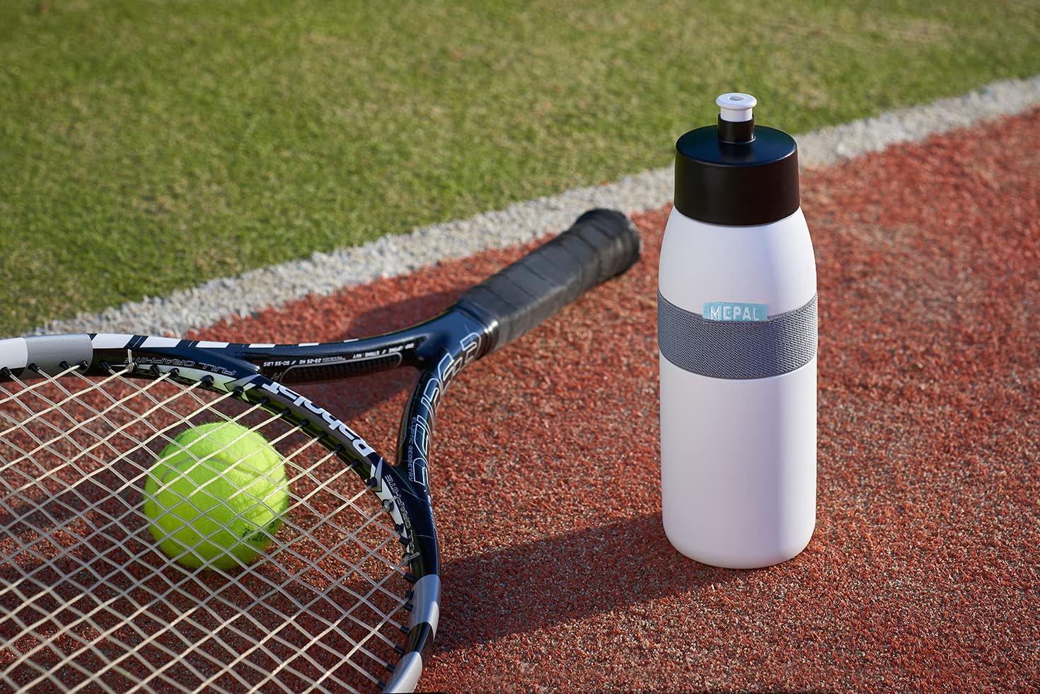 mepal-ellipse-bouteille-de-sport-500-ml-gourde-avec-bec-souple-et-bande-lastique image 4